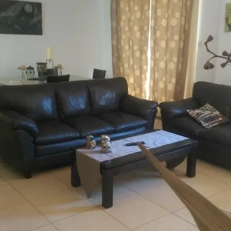 Demis House Vilă